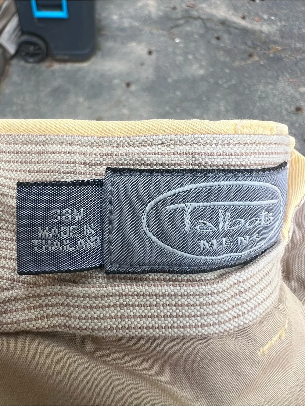 TALBOTS MENS Pleated Khaki Tan Shorts Mens Waist 38